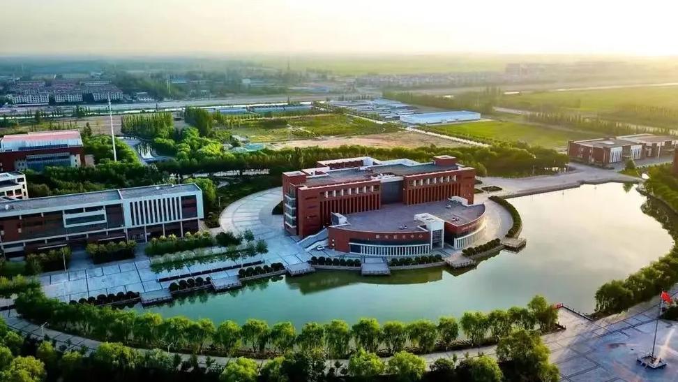 宁夏银川市职业技术学校,银川职业技工学校-第5张图片-职教招生网 宁夏银川市职业技术学校,银川职业技工学校-第5张图片-职教招生网