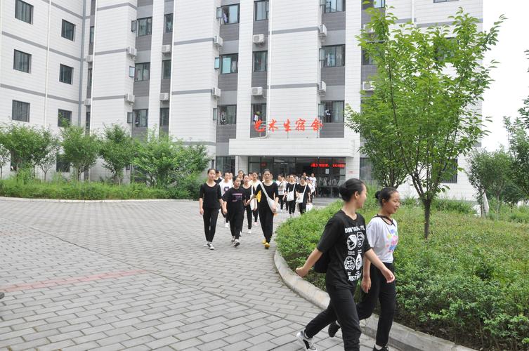 绵阳艺术学校是职高吗？四川省绵阳市艺术学校怎么样？