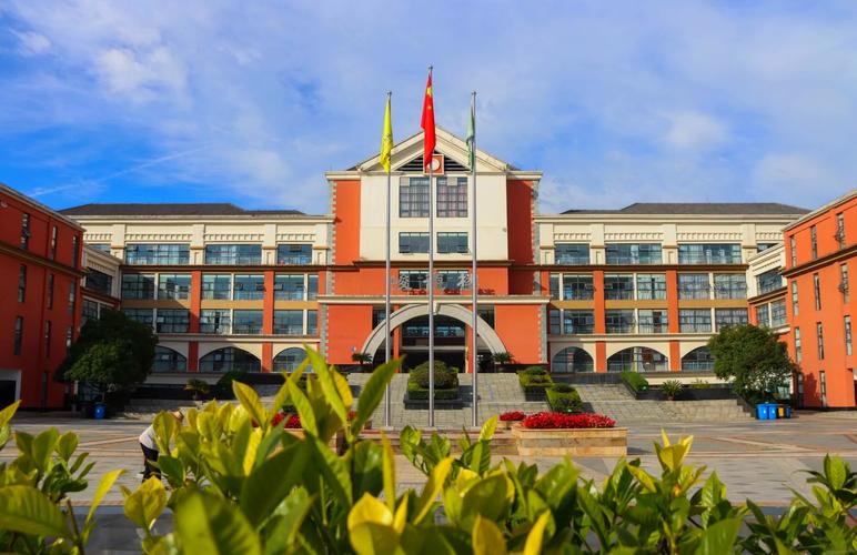 贵阳汽车技术职业学校,贵阳汽车工业职业技术学校在哪里?-第5张图片-职教招生网 贵阳汽车技术职业学校,贵阳汽车工业职业技术学校在哪里?-第5张图片-职教招生网