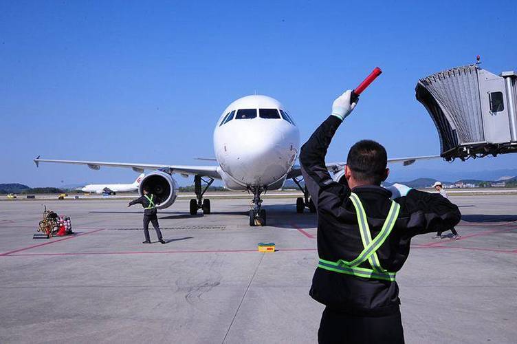 航空地勤工作好吗,航空地勤累吗?-第6张图片-职教招生网 航空地勤工作好吗,航空地勤累吗?-第6张图片-职教招生网
