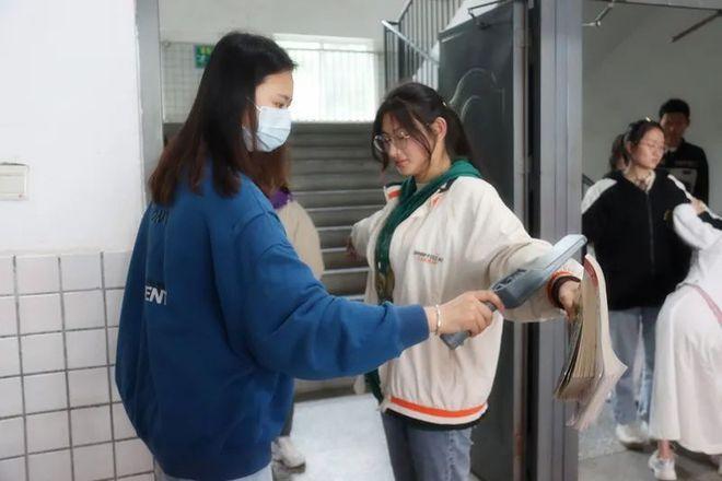 德阳电子科技学校,德阳电子科技学校是公办还是民办?-第5张图片-职教招生网 德阳电子科技学校,德阳电子科技学校是公办还是民办?-第5张图片-职教招生网