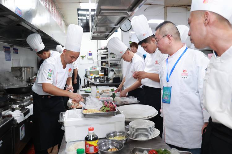 大连烹饪中专专业,大连烹饪技术学校有大专吗?-第3张图片-职教招生网 大连烹饪中专专业,大连烹饪技术学校有大专吗?-第3张图片-职教招生网