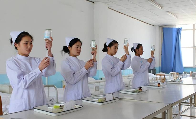 护理专业干啥的,护理专业具体干什么-第2张图片-职教招生网 护理专业干啥的,护理专业具体干什么-第2张图片-职教招生网
