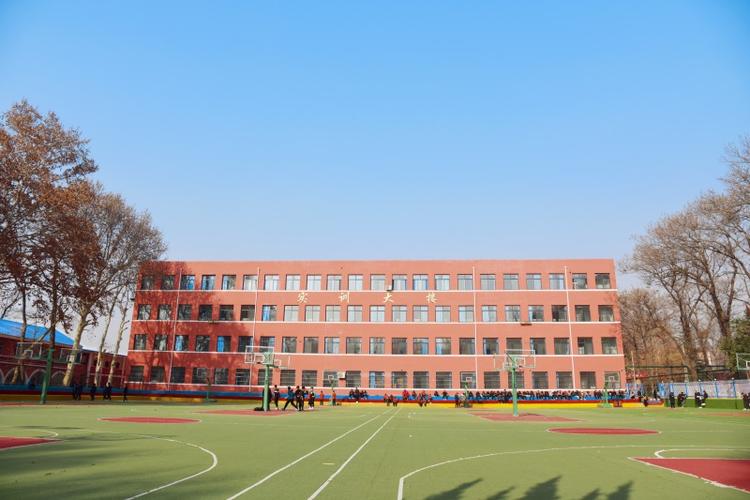 西安铁路技工学院，西安铁路技术职业学院是几本？-第1张图片-职教招生网
