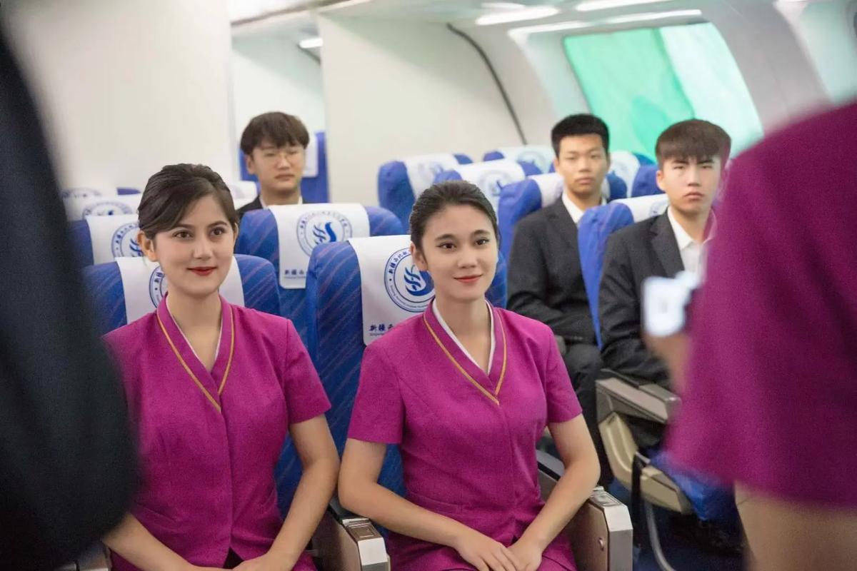大专空乘专业学校推荐?专科学校的空乘专业好就业吗??-第1张图片-职教招生网 大专空乘专业学校推荐?专科学校的空乘专业好就业吗??-第1张图片-职教招生网