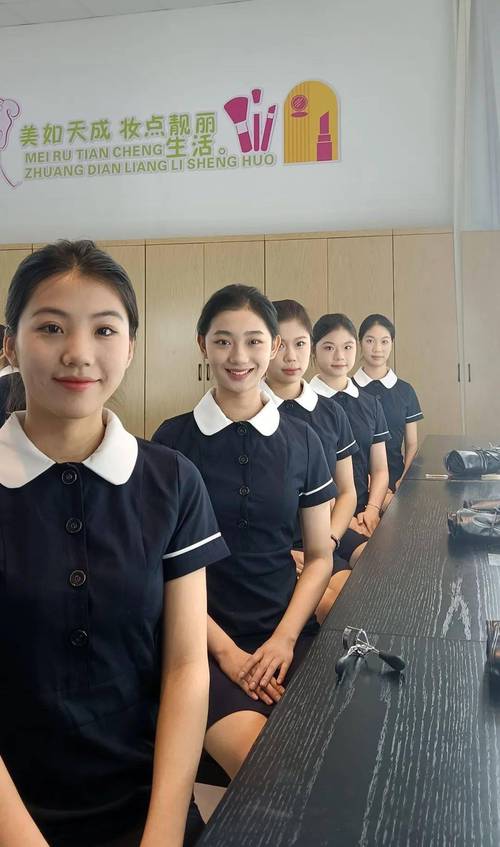 空乘类有哪些专业,空乘专业都有哪些就业岗位?-第3张图片-职教招生网 空乘类有哪些专业,空乘专业都有哪些就业岗位?-第3张图片-职教招生网